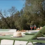 Siede La Terra - Trullo Con Piscina *