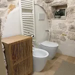 Siede La Terra - Trullo Con Piscina *