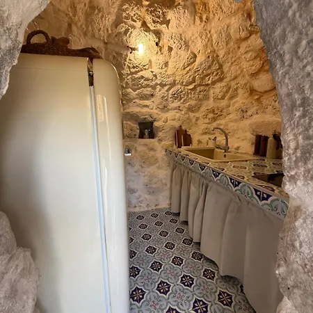 Siede La Terra - Trullo Con Piscina Ceglie Messapica