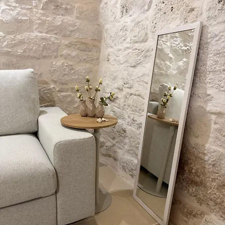 Siede La Terra - Trullo Con Piscina Villa