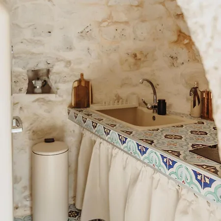 Siede La Terra - Trullo Con Piscina * Ceglie Messapica