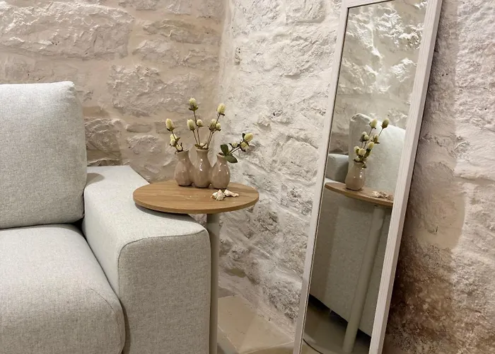 Siede La Terra - Trullo Con Piscina Villa